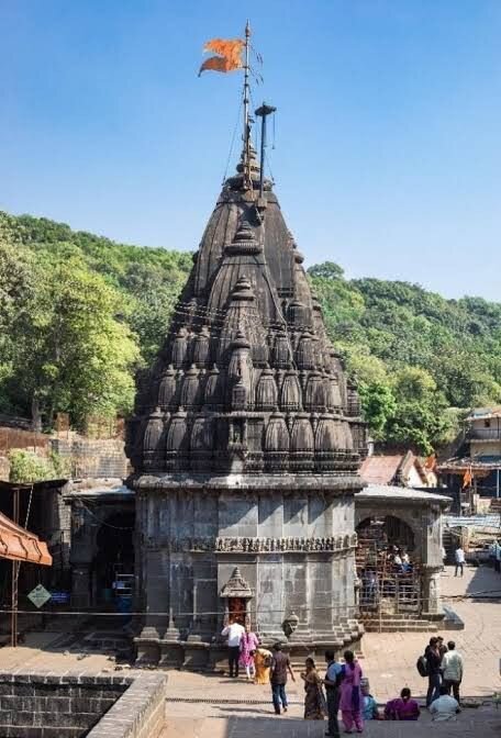 book taxi in shirdi